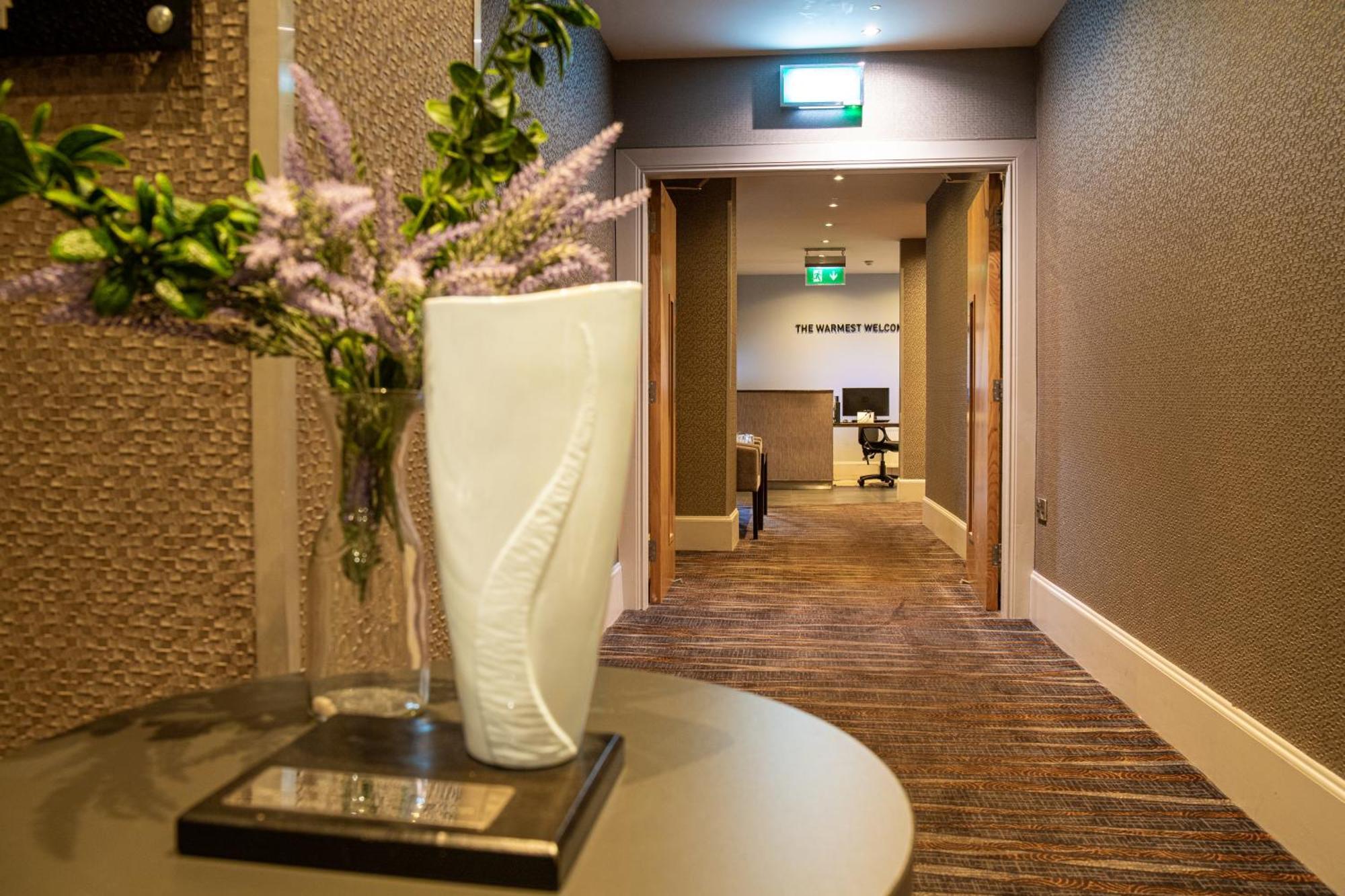 The Enniskillen Hotel And Motel Extérieur photo