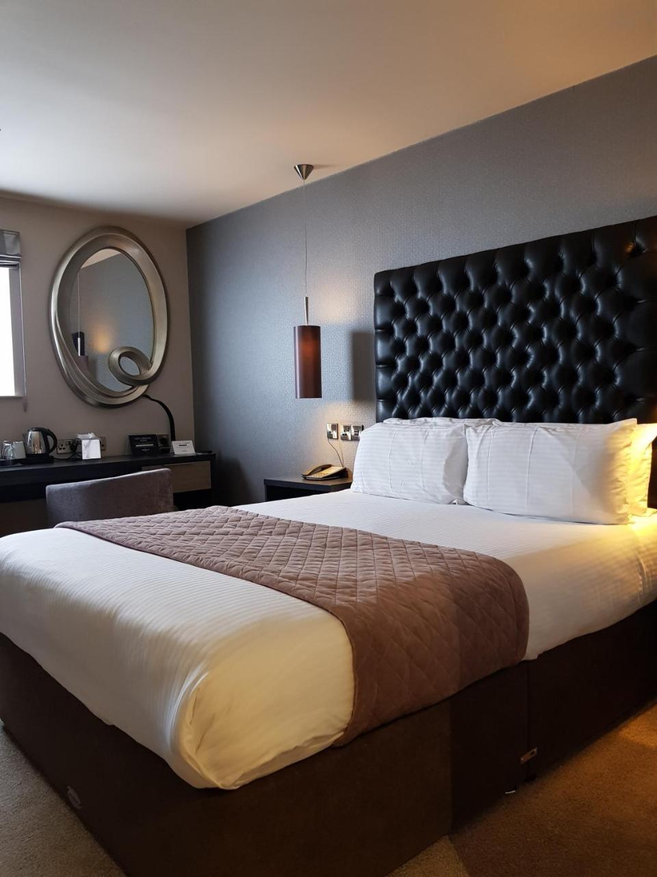 The Enniskillen Hotel And Motel Extérieur photo