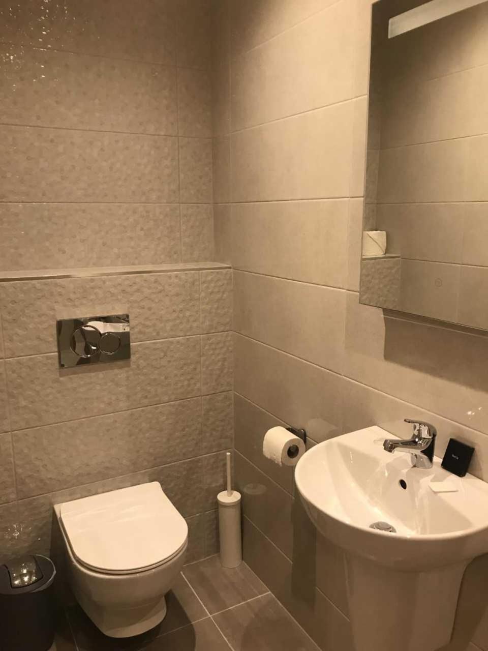 The Enniskillen Hotel And Motel Extérieur photo